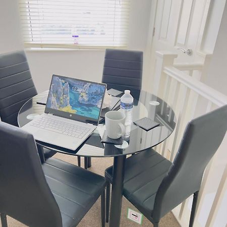 2 Bedroom Flat In Colchester Luaran gambar